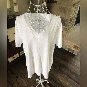 Westbound Medium White V-Neck Women's Top